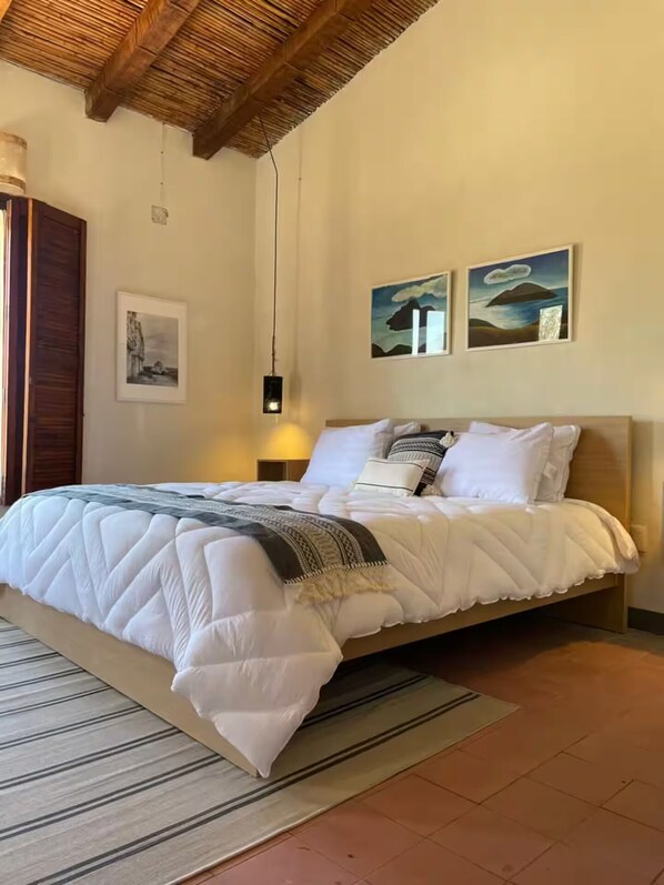 1 habitación, tabla de planchar con plancha y wifi 