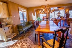 House, Multiple Beds (Jungle Book) | Dining - Jungle Book (Killington)
