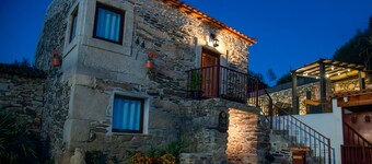 Country House 'Villa Jerusalém' with Mountain View, Wi-Fi & Air Conditioning