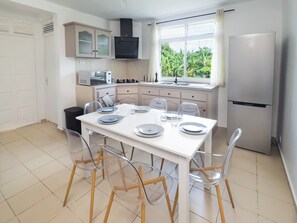 Comfort House, Garden View | Private kitchen