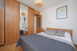 3 Schlafzimmer, Bügeleisen/Bügelbrett, Reisekinderbett, WLAN