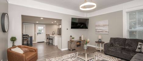 Televisión, oficina