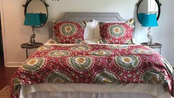 3 bedrooms, desk, iron/ironing board, WiFi
