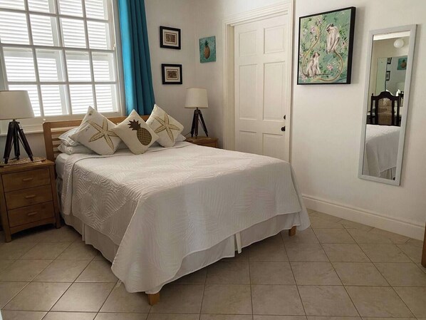 3 slaapkamers, een strijkplank/strijkijzer, wifi, beddengoed