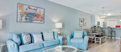 スマートテレビ、テレビゲーム、テーブルサッカー台、書庫