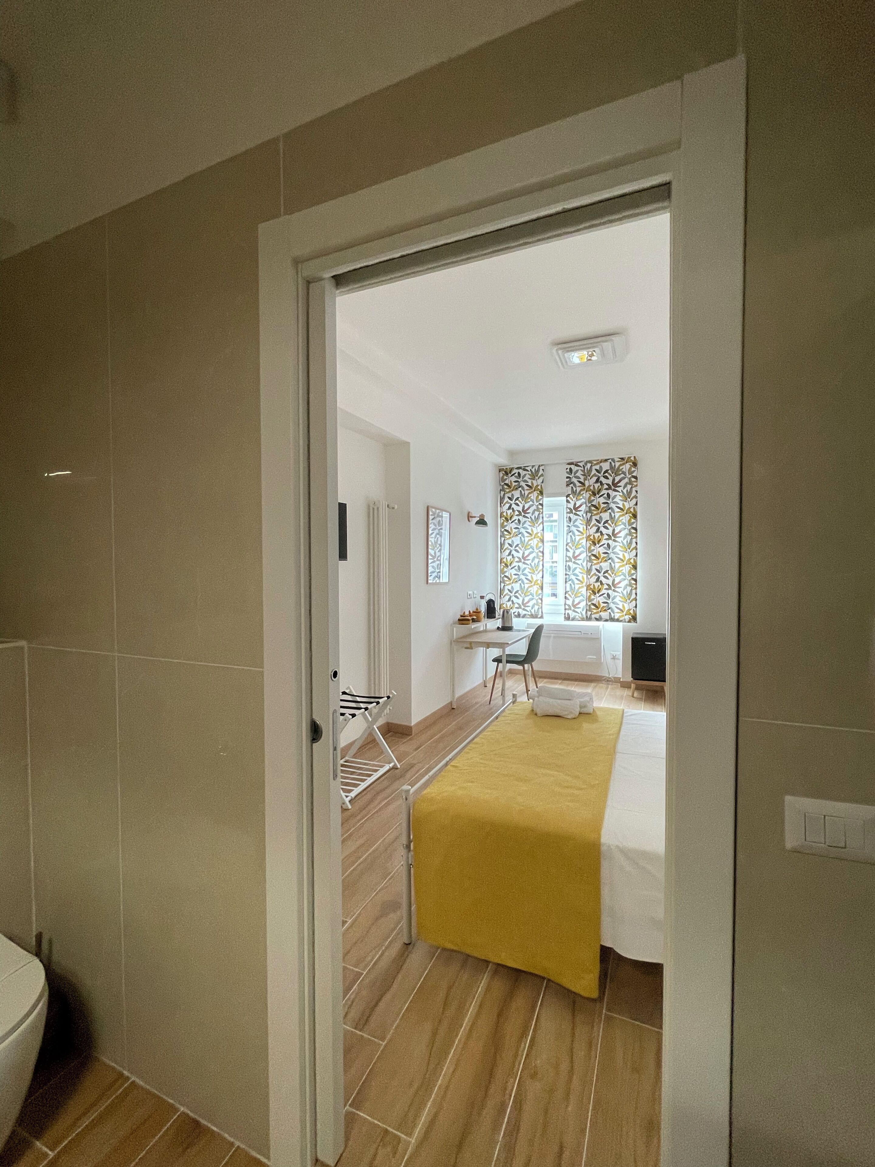 2 chambres, fer et planche à repasser, Wi-Fi, draps fournis