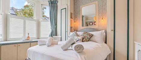 2 chambres, fer et planche à repasser, Wi-Fi, draps fournis