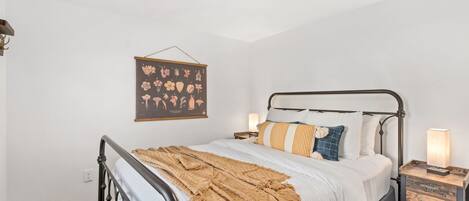 2 chambres, décoration personnalisée, ameublement personnalisé, bureau