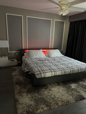 3 bedrooms, in-room safe, free WiFi, bed sheets - Traveling professionals no cleaning fee, beach essentials, stocked kitchen (Sarasota)