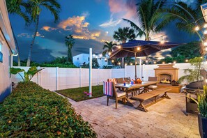 屋外ダイニングエリア