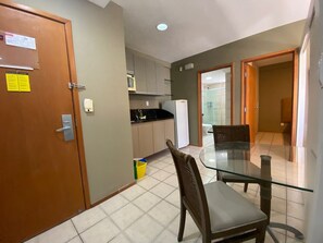 Basic Apartment | Dining - Condomínio Metrópolis (Recife)