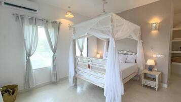 3 slaapkamers, een strijkplank/strijkijzer, internet