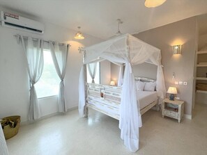 3 slaapkamers, een strijkplank/strijkijzer, internet