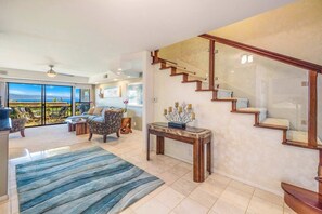 TV, DVD player - Spacious 2 Level Ocean View Kaanapali Condo - AC, 2 Lanai, Walk to Beach (Lahaina)