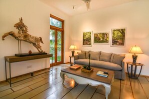 Books - Niketh Villa Homestay- Kandy (Harispattuwa)