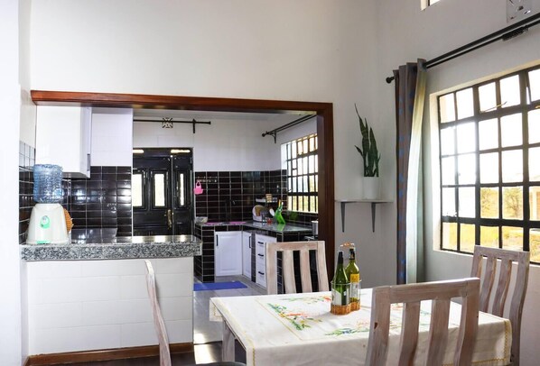 Dining - Laikipia bush stay by Ol Pejeta gate - 2339 (Thuthuriki)