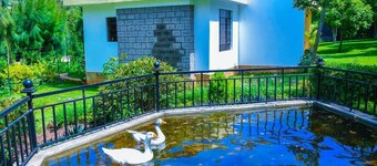 Garden lodge near Ngong with forest walks - 2340