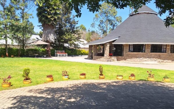 Exterior - Kiserian cottage with gazebo & garden grill - 2343 (Kiserian)