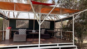 Outdoor dining - Kiserian cottage with gazebo & garden grill - 2343 (Kiserian)