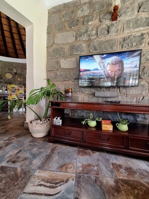 Interior - Kiserian cottage with gazebo & garden grill - 2343 (Kiserian)