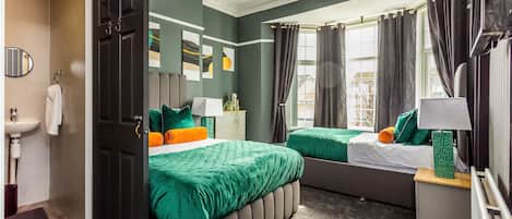 8 Schlafzimmer, Bügeleisen/Bügelbrett, kostenloses WLAN, Bettwäsche