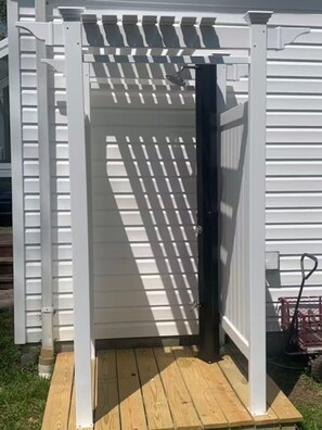 Property grounds - Potomac Pearl - Waterfront Victorian on The Point near the Beach - Potomac View (Colonial Beach)