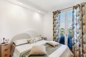 1 bedroom, iron/ironing board, WiFi, bed sheets - Apartment 'Citrus Garden' with Mountain View, Wi-Fi and Air Conditioning (Cisano sul Neva)