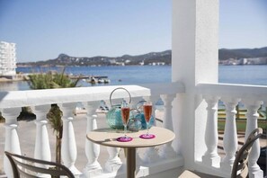 Property grounds - Beach Star Ibiza Hotel (Sant Josep de sa Talaia)