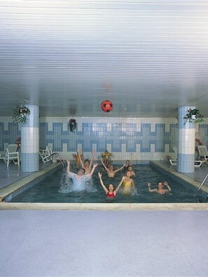 Indoor pool, outdoor pool - Marinada Hotel (Salou)