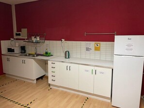 Private kitchen - Hostel Era (Madrid)
