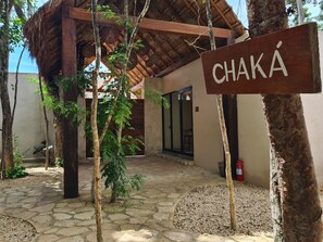 المنشأة من الخارج