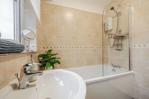 Hårtork och handdukar