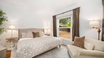 3 habitaciones, decoración personalizada y muebles diferentes