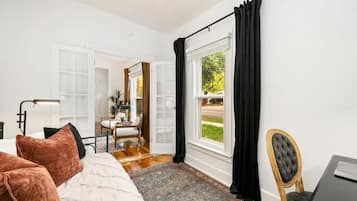 Maison, plusieurs lits, patio, vue jardin (520 W Oak Street)