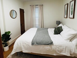 1 bedroom, travel cot, free WiFi, bed sheets