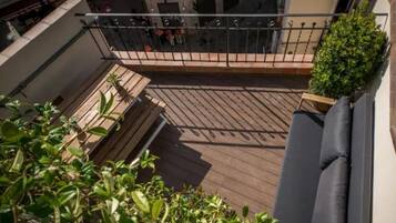 Appartement, patio, uitzicht op stad | Terras