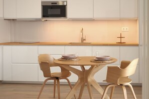 Frigorifero, microonde, forno, macchina per tè/caffè