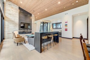 开间 (3 Bedrooms) | 用餐