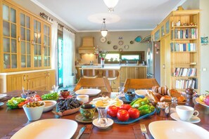 Dining - Mira - Four Bedroom Villa, Sleeps 9 (İslamlar Köyü)