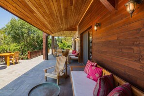 Outdoor dining - Mira - Four Bedroom Villa, Sleeps 9 (İslamlar Köyü)