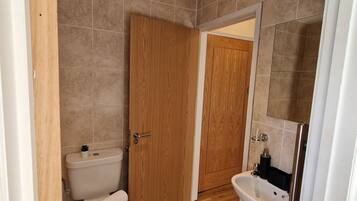 Apartment, 2 Bedrooms | Bathroom