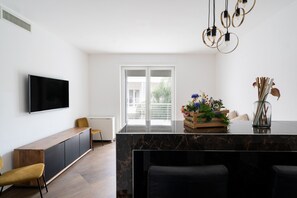 TV - Frizzcafè Loft by Wonderful Italy (Polignano a Mare)