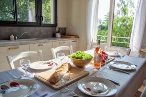 Dining - Sartena - Three Bedroom Villa, Sleeps 6 (Pézenas)