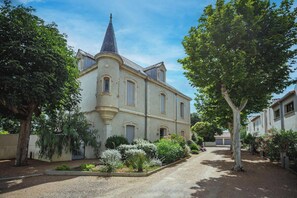 Exterior - Sartena - Three Bedroom Villa, Sleeps 6 (Pézenas)