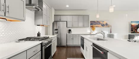 Rumah, Beberapa Tempat Tidur, patio, pemandangan kebun (2932 Comet Street) | Dapur pribadi