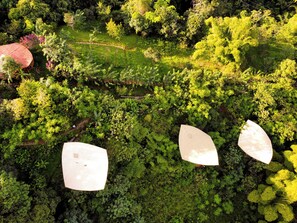 Tower Tucán | خزنة داخل الغرفة ومكواة/لوح كي وواي فاي مجانًا