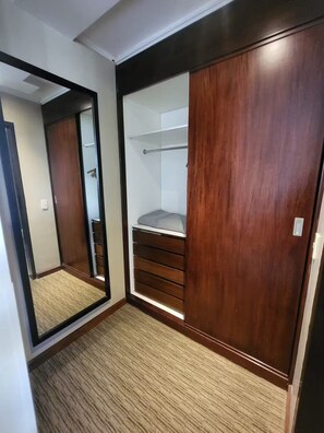 Interior - A3 Akros Suite (Quito)