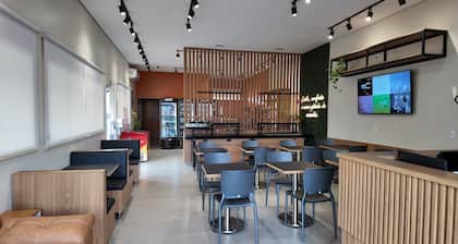 Flat & Hotel Executive