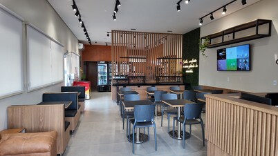 Flat & Hotel Executive