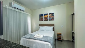 Habitació amb dos llits individuals executiva | Caixa forta a l'habitació i escriptori